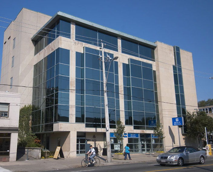 1670 Bayview, Toronto, Ontario